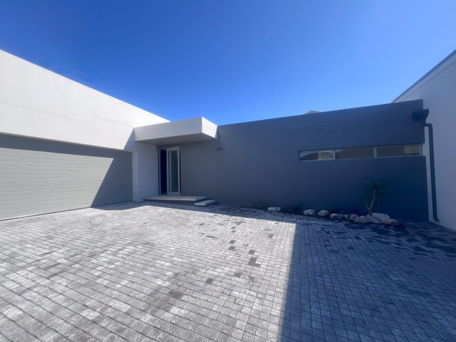 4 Bedroom Property for Sale in Oubaai Western Cape